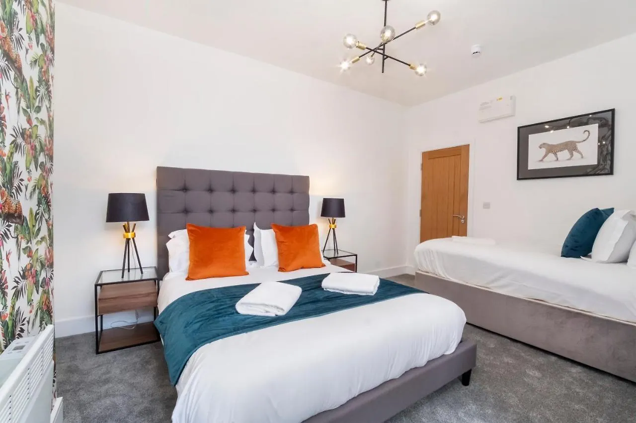Innvigour Bespoke House With Free Parking For 3 Cars York Tatil Evi