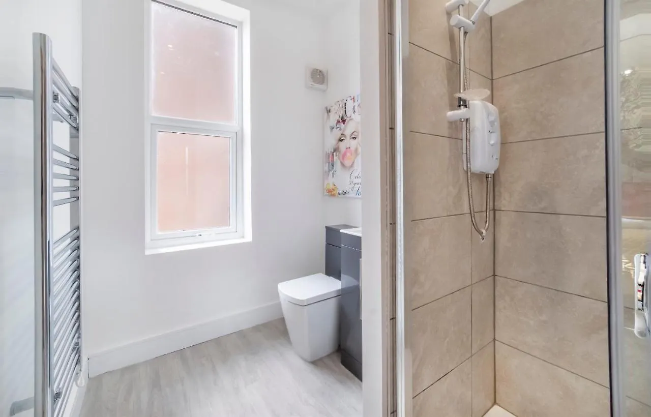 Tatil Evi Innvigour Bespoke House With Free Parking For 3 Cars York