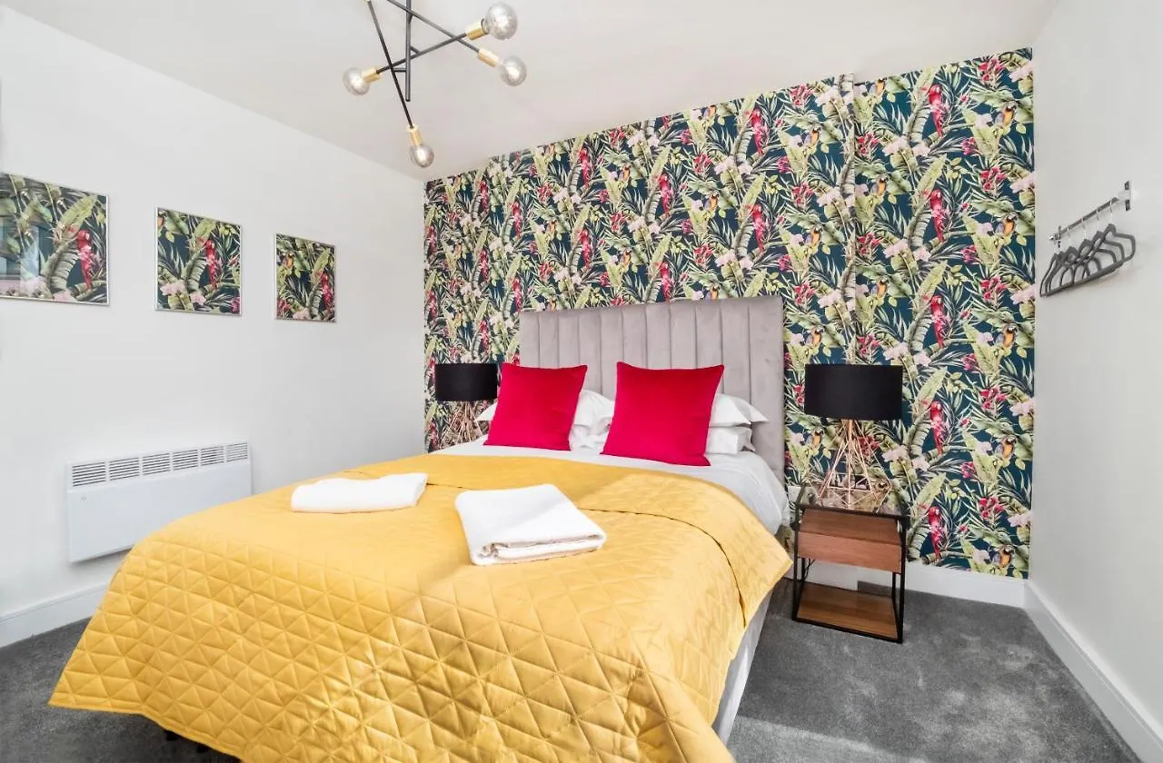 Tatil Evi Innvigour Bespoke House With Free Parking For 3 Cars York