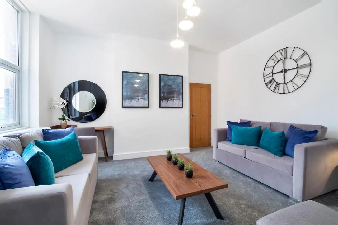 Tatil Evi Innvigour Bespoke House With Free Parking For 3 Cars York