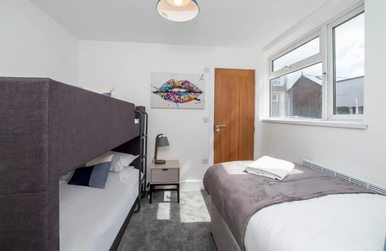 Tatil Evi Innvigour Bespoke House With Free Parking For 3 Cars York