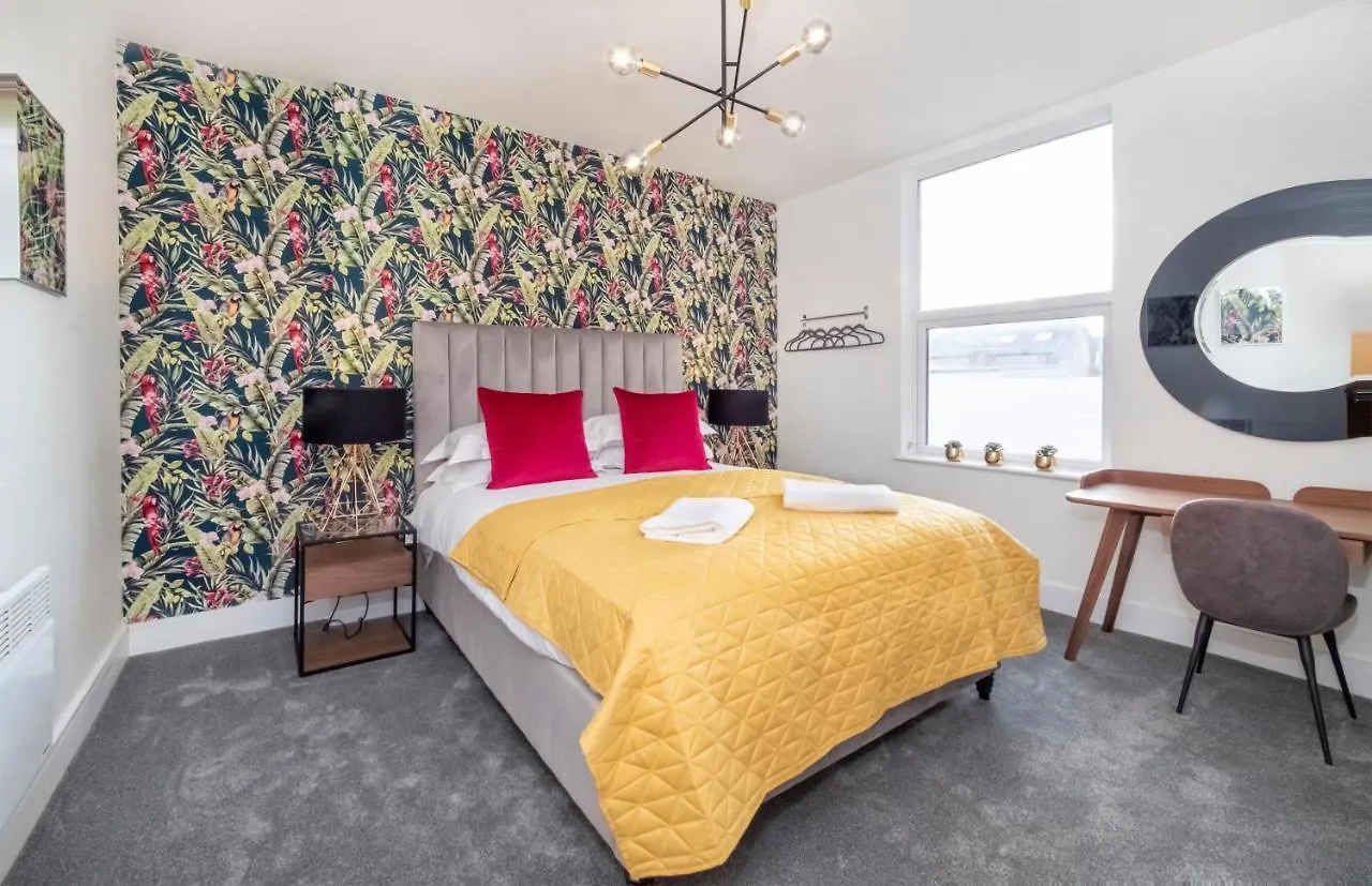 Innvigour Bespoke House With Free Parking For 3 Cars York