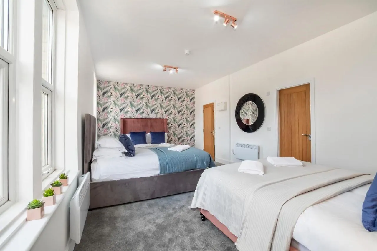 Semesterbostad Innvigour Bespoke House With Free Parking For 3 Cars York Storbritannien